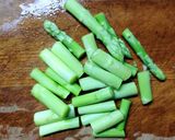 手作り鶏団子と アスパラ 舞茸のケチャップ煮込み作り方2写真
