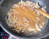 舞茸とベーコンのバター醤油ワンパンパスタ作り方3写真