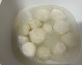 里芋と厚揚げと人参の煮物作り方4写真