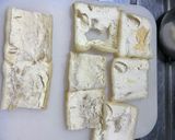 今日の晩御飯!油揚げとひき肉の月見ハンバーグ風作り方1写真