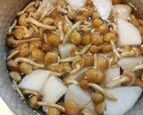 カブとなめこの味噌汁作り方7写真