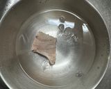 白ねぎが絶品☆定番の甘辛ブリあら煮作り方3写真