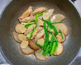 手羽中と焼き大根の生姜煮作り方7写真