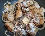 節約簡単夕飯主菜鶏胸肉茸法蓮草クリーム煮肉料理作り方6写真