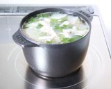 大好きな【葉にんにくと豚の白だしスープ】作り方5写真