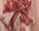 ワンタンの皮入り豚バラ肉の白菜味噌スープ作り方1写真
