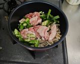 鍋1つで、オクラ入り豚ニラ塩ラーメン作り方1写真