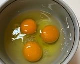 【簡単夕食】柔らか鶏胸肉と小松菜と卵の炒め物作り方3写真