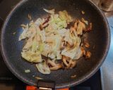 キャベツとしめじのアンチョビパスタ☆作り方5写真