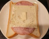 レンジで作る簡単ハムチーズ食パン作り方2写真