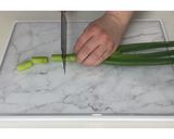 鶏肉とにんにくの芽の醬油塩麹炒め★動画★作り方1写真