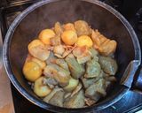 豚バラと里いもとこんにゃくの煮物作り方7写真