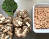 鶏むね肉で作る椎茸の肉詰め 柚子胡椒と大葉の香り作り方2写真