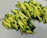 サラダチキンとキュウリと水菜の搾菜和え作り方3写真