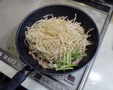 豚バラ肉のニラ玉もやしあんかけ作り方3写真