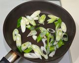 レタスの外葉♪鶏ささみとニンニク生姜の青菜炒め作り方6写真