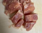 キャンプ飯！鶏もも肉の簡単白ワイン煮込み作り方1写真