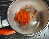 くせ無し　にんじんとお麩の吸い物作り方3写真