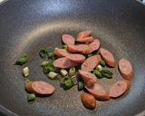 粗挽きソーセージ入りカレーチャーハン作り方4写真