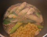 牛すね肉とネギ・コーン缶の塩麹煮込み作り方3写真