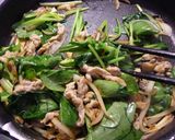 豚肉・ホウレン草・卵の塩麹×塩昆布炒め作り方10写真
