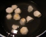 生わかめと小芋と豆苗の、あったかお味噌汁作り方2写真