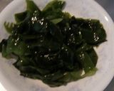 生わかめと小芋と豆苗の、あったかお味噌汁作り方3写真