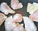 柔らかお肉のキムチバター鶏じゃが☆作り方1写真