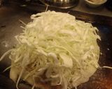 広島のお好み焼き作り方3写真