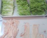 すぐできる♪水菜と鶏皮の簡単レンジ蒸し作り方1写真