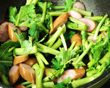 菜の花とウインナーのマヨ醤油炒め作り方3写真