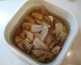 ごぼうとキノコの甘味噌炒め作り方1写真