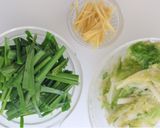 栄養満点◎さば缶とニラのみそ汁作り方1写真