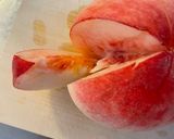 桃の切り方⭐︎果汁が無駄に出にくい作り方4写真