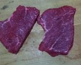 塩麹で柔らか醤油ソースステーキ作り方1写真