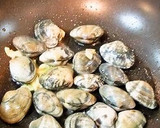 あさりとイカのナンプラー蒸し作り方3写真