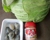 春キャベツとあさりの、丸鶏がらスープ煮♬作り方1写真