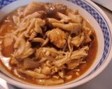 エノキとシメジを加えた味つけ鳥の煮物作り方5写真