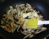 ■旨い！カニカマとしめじのマヨネーズ炒め作り方3写真