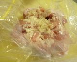 **塩麹鶏ときのこのホイル焼き**作り方2写真