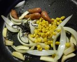 ウインナー×新玉葱×アボカドの和風炒め作り方5写真