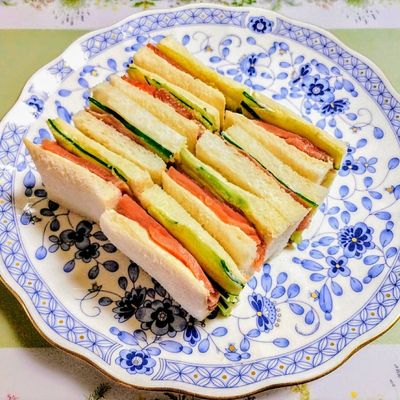 簡単ランチ！胡瓜とクリチのサンドイッチ by きりん家の食卓