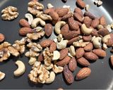 フライパンで！基本のメープルきなこナッツ作り方1写真