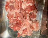 豚コマの塩糀焼きと茹でキャベツ作り方1写真