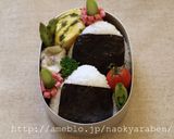 【キャラ弁】ウインナーリボンおにぎり弁当作り方2写真