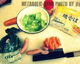 ウインナーとガラスープでお手軽塩焼きそば作り方1写真