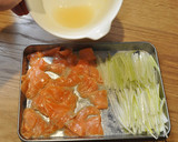 サーモンとセロリの稲荷巻き寿司作り方2写真