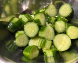 誰でも簡単味付け！胡瓜の塩昆布キムチ和え作り方1写真