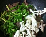 レバーとにんにくの芽のオイマヨ炒め★作り方3写真
