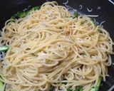 カリカリ食感！じゃこと菜の花パスタ作り方4写真